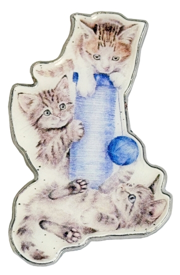 Picture of Three is a Crowd Needle Minder by Bothy Threads