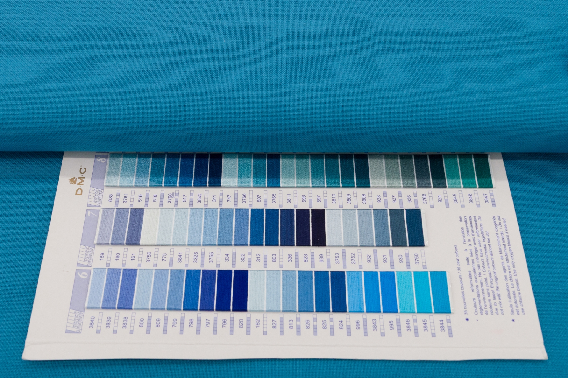 Zweigart Azure Blue 32 Count Murano Cotton Evenweave (5152) (Multiple Sizes Avai