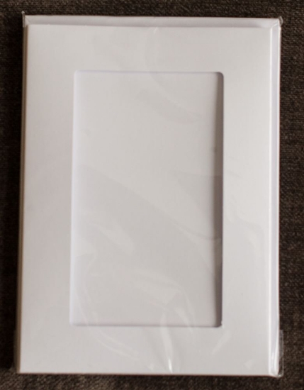 Linen Cream Pack of 5 Double Fold Medium Cards/Envelopes Square Aperture 