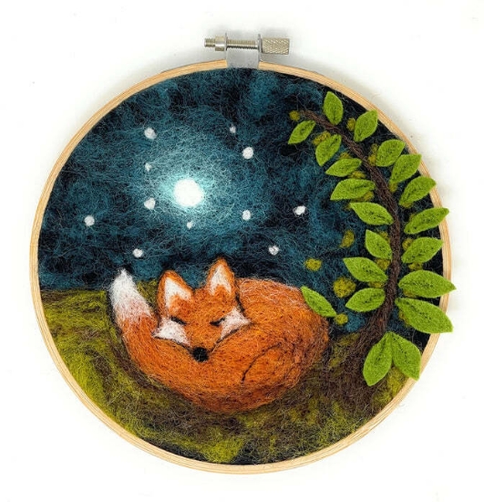 Picture of Sleepy Fox in a Hoop Needle Felting Kit