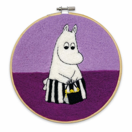 Picture of Moominmamma Thinking in a Hoop Needle Felting Kit