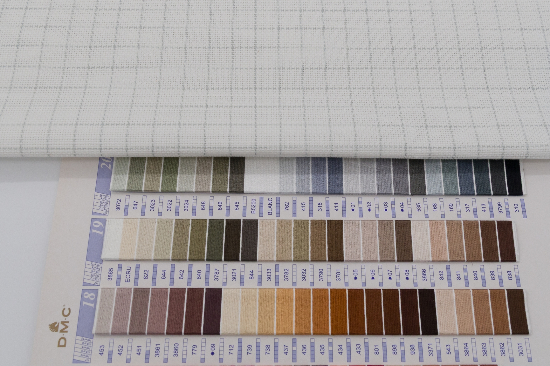 Aida 72 (18ct.) Bianco - Easy Count da Zweigart - Aida 72 (18ct) Zweigart - Tessuti, Stoffe, Bordi - Casa Cenina